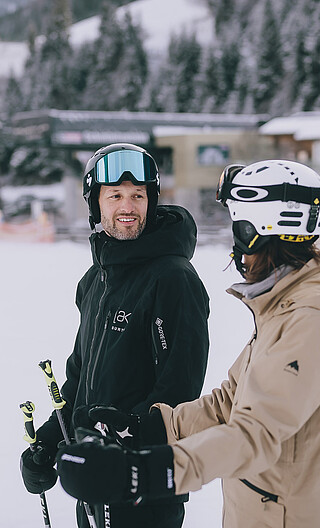 Direkt vom Hotel auf die Skipiste in Saalbach im Jänner 2026 © Stefanie Oberhauser